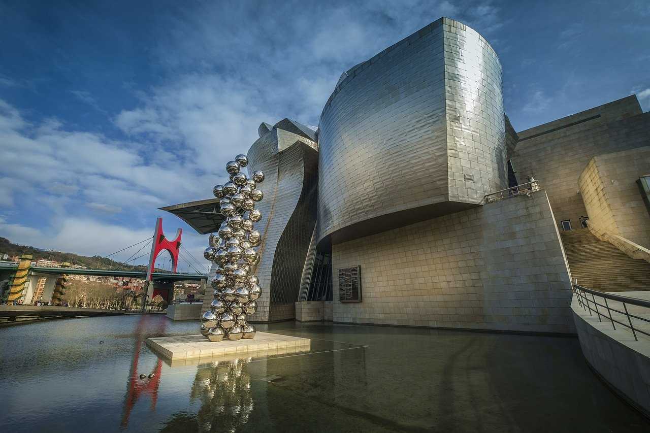 Le Guggenheim offre ses livres d’art en téléchargement gratuit