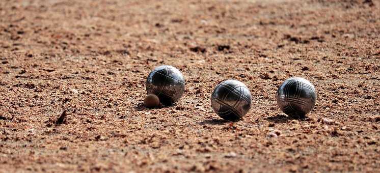 COMPETITION DE PETANQUE : TRIPLETTE