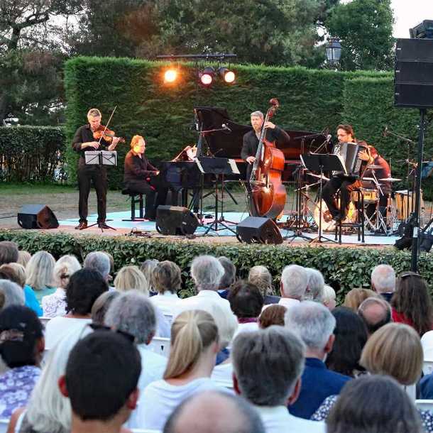 Les Escapades Musicales
