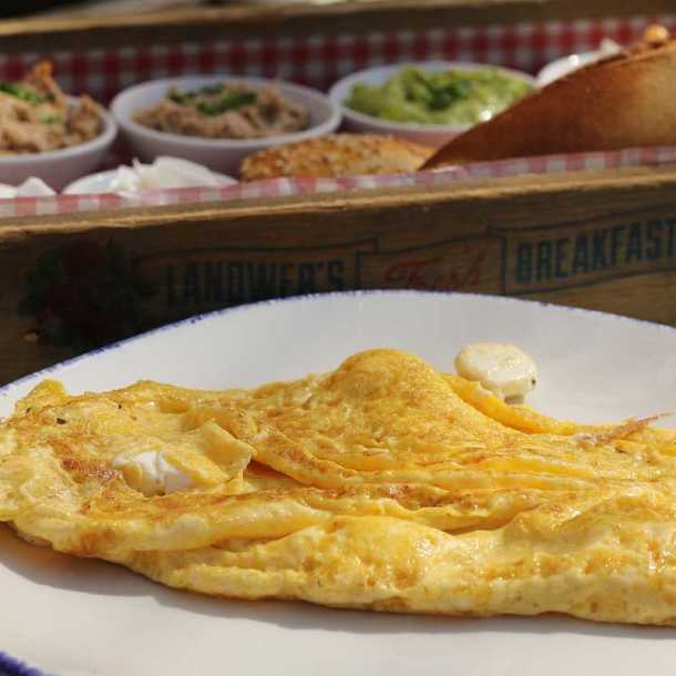 Omelette Pascale et vide-greniers